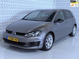 Volkswagen Golf 1.2 TSI Highline SPORT + R accenten! (2014)