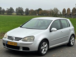 Volkswagen Golf 1.6 FSI Sportline Nap Clima