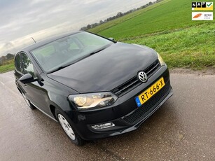 Volkswagen Polo 1.4-16V Highline / 5 drs