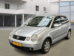 Volkswagen Polo 1.4-16V Highline/AUTOMAAT