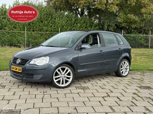 Volkswagen Polo 1.4-16V Turijn Airco 5 deurs! Nieuwe APK!