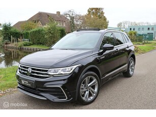 Volkswagen Tiguan 1.4 TSI eHybrid R-Line / Pano / Leder