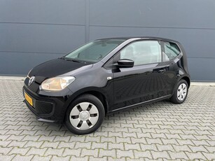 Volkswagen Up! 1.0 bouwjaar 2012 airco / navigatie