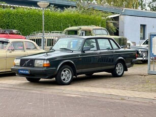 Volvo 240 2.3 DL Turbo velgen, trekhaak, handbak, nette