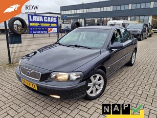 Volvo S60 2.4 Edition APK 24-10-2025 LEDER AIRCO CRUISE