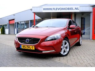 Volvo V40 1.6 T3 150pk Summum XenonLederNaviClima