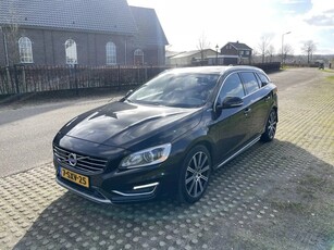 Volvo V60 2.4 D6 AWD Plugin-Hybrid Summum (bj 2013)