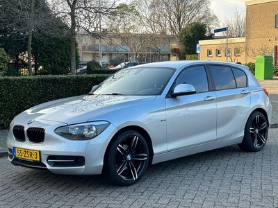 BMW 1-serie 116i Sport luxury 2013 iDrive! groot scherm!