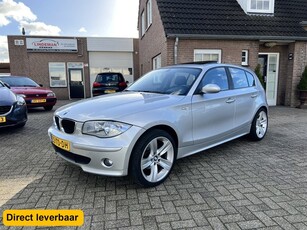 BMW 1-serie 116i Exec. Clima Navigatie Stoelverw. Schuifdak