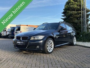 BMW 3-serie Touring 320i High Executive, Xenon, Leer, Navi!