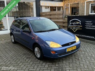 Ford Focus 1.4-16V Trend inruilkoopje airco apk