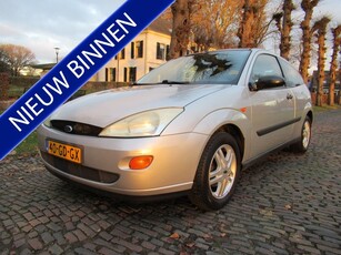 Ford Focus 1.6-16V Trend Airco Stuurbekrachtiging Lm Velgen