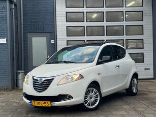 Lancia Ypsilon 0.9 TwinAir Platinum Clima Pano Cruise