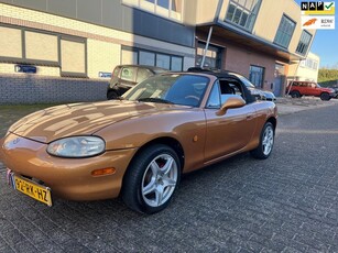 Mazda MX-5 1.6i leuke kanten klare auto.