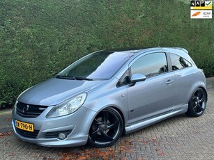 Opel Corsa 1.2-16V Color Edition