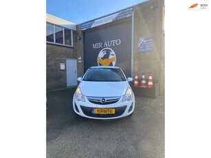 Opel Corsa 1.4-16V Cosmo AUTOMAAT