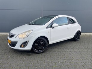 Opel Corsa 1.4-16V sport bouwjaar 2011 met 88400 km