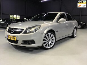 Opel Vectra GTS 2.2-16V Executive I Leder I Navi I Clima I