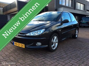 Peugeot 206 1.4 Air-line 3 radio cd Airco boekjes nap Lm vlg