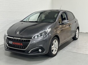 Peugeot 208 1.2 PureTech Signature CLIMA / CRUISE / PANO /