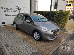 Peugeot 208 1.2 VTi Envy Navigatie Cruise-Control All-Season