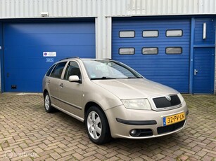 Skoda Fabia Combi 1.4-16V Elegance * Airco * Cruise Control