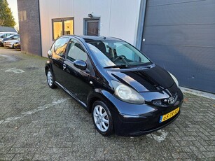 Toyota Aygo 1.0-12V +