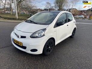 Toyota Aygo 1.0-12V Now / airco / deurvergrendeling / lmv /