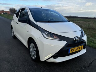 Toyota Aygo 1.0 VVT-i x-fun Airco/Bluetooth/5-DRS/NL-Auto