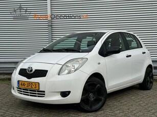 Toyota Yaris 1.3 VVTi Terra Airco / Nieuwe APK