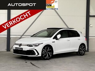 Volkswagen Golf 1.5 eTSI R-Line FULL NaviPro HUD Pano