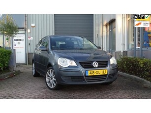 Volkswagen Polo 1.4-16V Optive