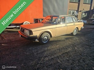 Volvo 244 2.4 D GL Automaat schuurvondst uniek lage km!!!