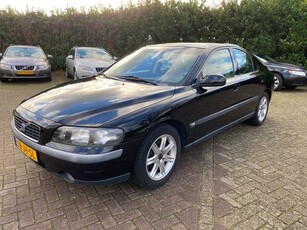 Volvo S60 2.4 Comfort APK t/m 27-11-2025 (bj 2002)