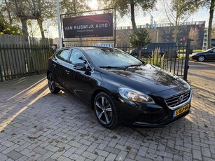 Volvo V40 2.0 D4 Momentum Business Nav Clima Pdc Trekh