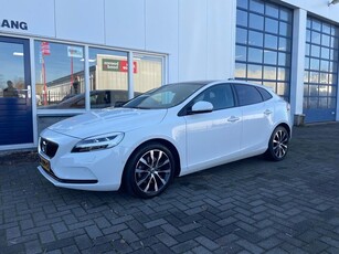 Volvo V40 2.0 T3 Dynamic Edition