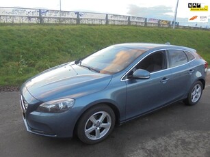 Volvo V40 Volvo V40 1.6 diesel airco lmv navigatie pdc