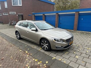 Volvo V60 2.4 D6 AWD Plug-In Hybrid NW APK Summum Leder