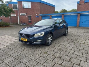 Volvo V60 2.4 D6 AWD Plug-In Hybrid Summum Leder Ocean Blue