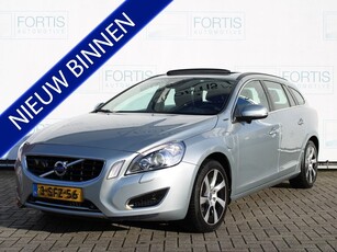 Volvo V60 2.4 D6 AWD Plug-In Hybrid Summum PANODAK BLIS