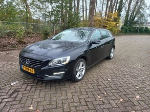 Volvo V60 PLUG IN HYBRID 2.4 D6 AWD Summum Leder