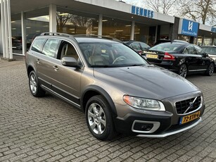 Volvo XC70 3.2 AWD Summum Xenon BTW voordeel €1000,-