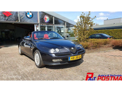 Alfa Romeo Spider 916 CABRIOLET