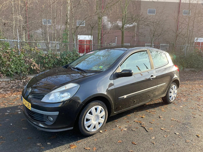 Renault Clio 1.2 16V 75 Team Spirit NETTE AUTO ZO INGERUILD DUS ZO WEG PRIJSJE