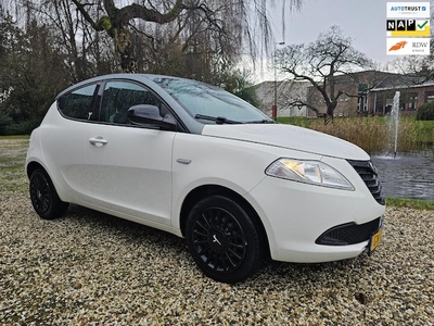 Lancia Ypsilon Benzine