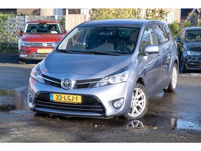 Toyota Verso 1.8 VVT-i 147pk Automaat (7 Persoons uitvoering) 12 mnd bovag-garantie rijklaar!