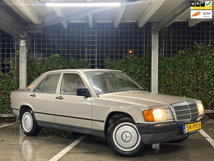 Mercedes-Benz 190-serie 2.0 E Automaat