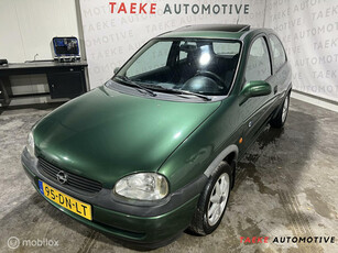 Opel Corsa 1.2i-16V Strada apk/kantel dakje