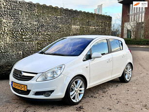 Opel Corsa 1.4-16V Cosmo