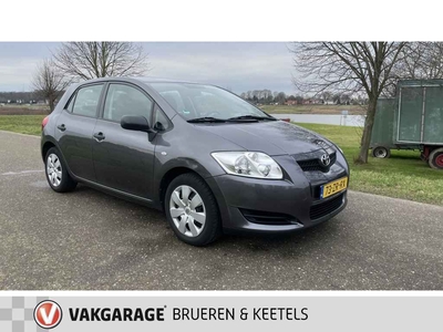 Toyota Auris 1.6-16V Terra